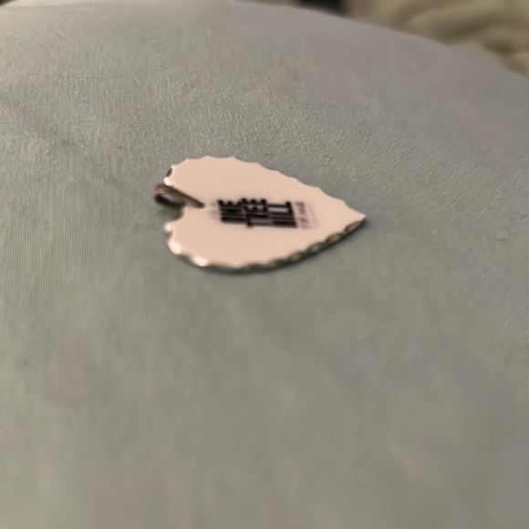 One Tree Hill Heart Pendant - Picture 3 of 5